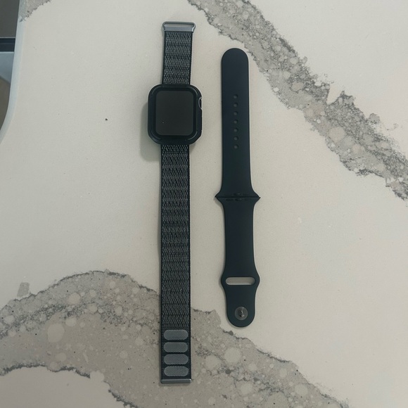 NWOT Apple Stylish Black and Gray Smartwatch Two Watchbands!! Not Worn. - Picture 1 of 7